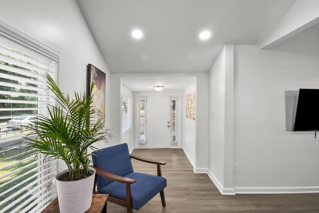 4-bed 2-bath Pet Friendly In Heart Of Villa